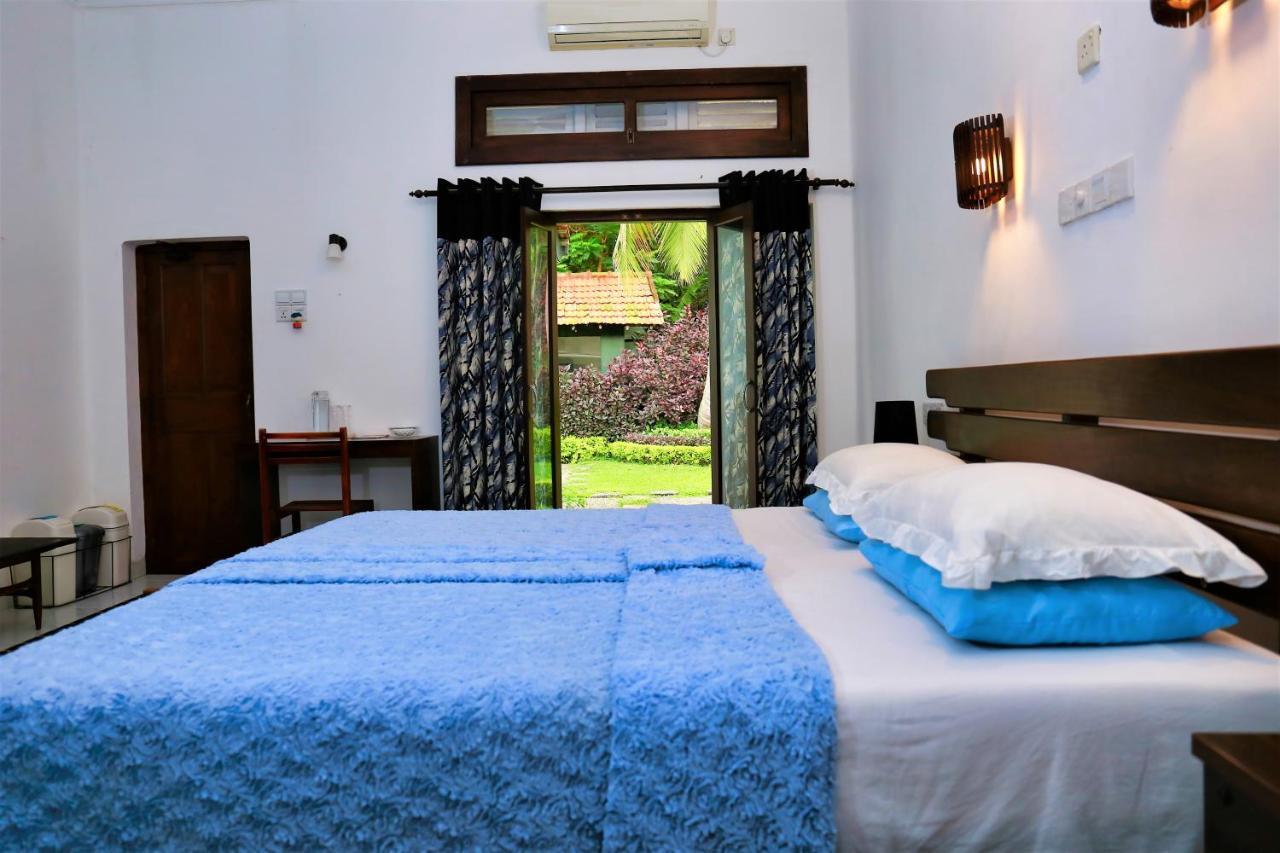 Camellia Dwelling Bed and Breakfast Hikkaduwa Εξωτερικό φωτογραφία